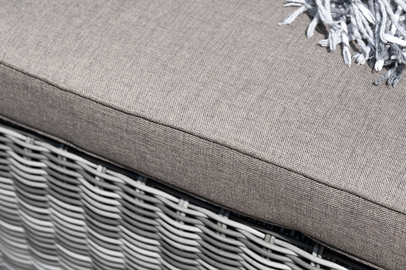 фото "лунго" трансформирующаяся лаунж-зона из искусственного ротанга, цвет графит