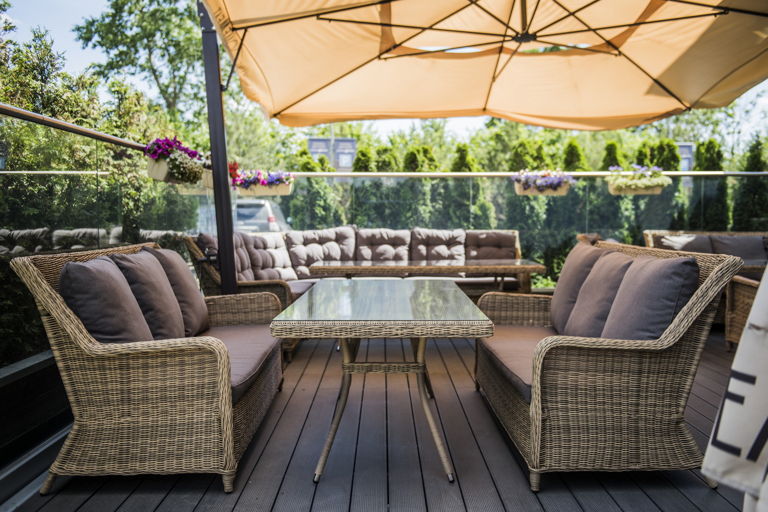 фото "гляссе" диван трехместный из искусственного ротанга, цвет соломенный