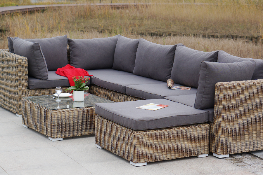 фото "лунго" трансформирующийся диван из искусственного ротанга, цвет соломенный