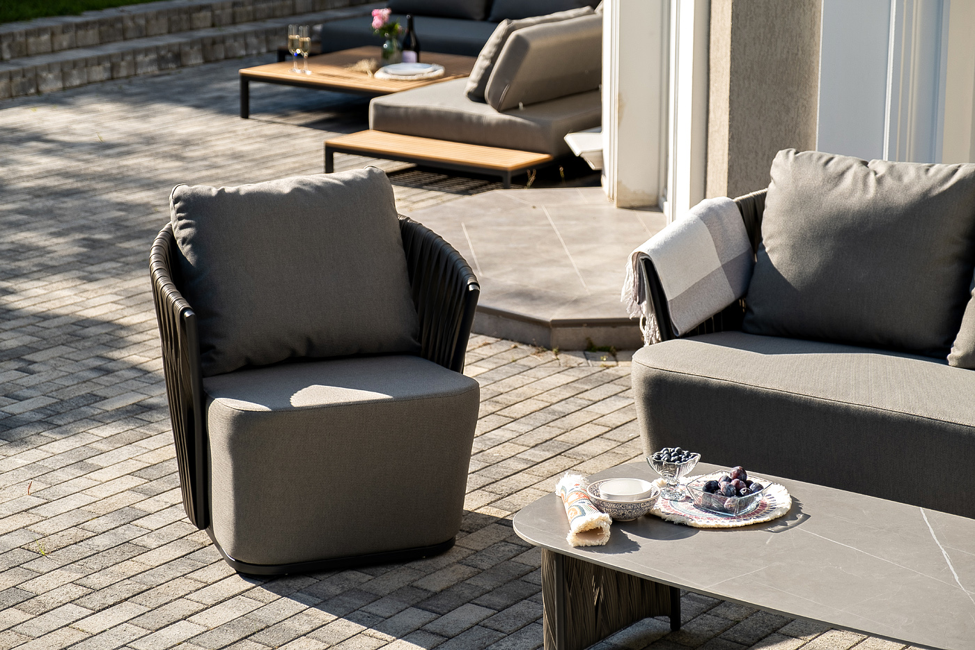 фото "флоренция" лаунж-зона из искусственного ротанга, цвет графит (к)