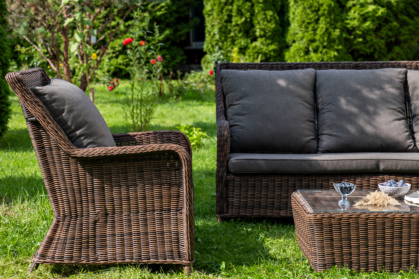 фото "гляссе" лаунж-зона из искусственного ротанга, цвет коричневый