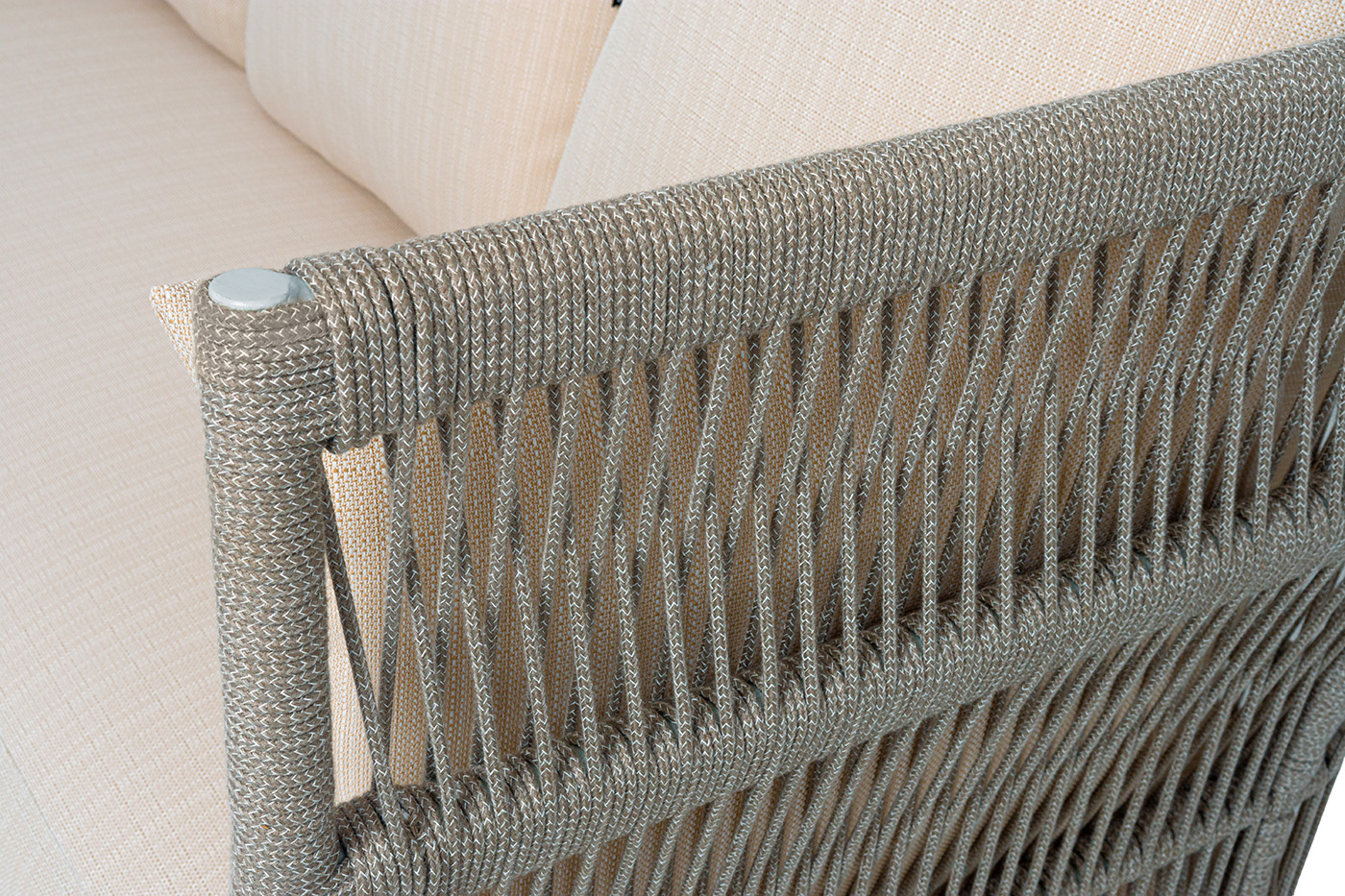 фото "лугано" диван 3-местный плетеный из роупа, каркас алюминий светло-серый (ral7035) муар, роуп серый меланж круглый, ткань mossle светло-бежевая