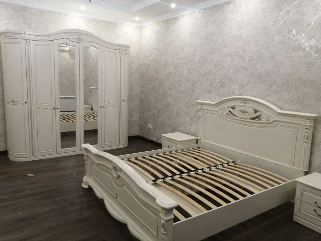 фото спальный гарнитур сорренто с 6-ти дв. шкафом, крем/золото