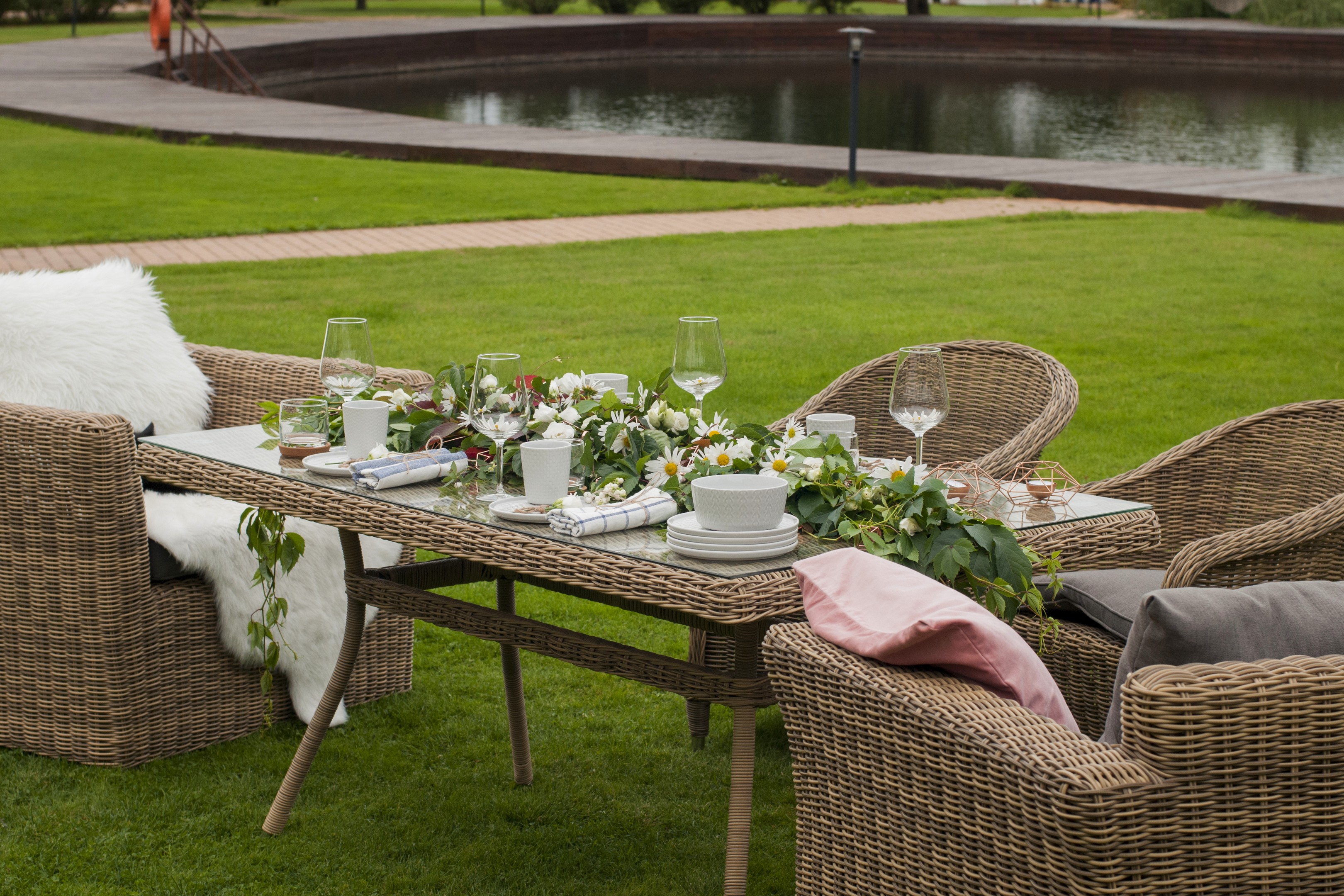 фото "латте" плетеный стол из искусственного ротанга 160х90см, цвет соломенный