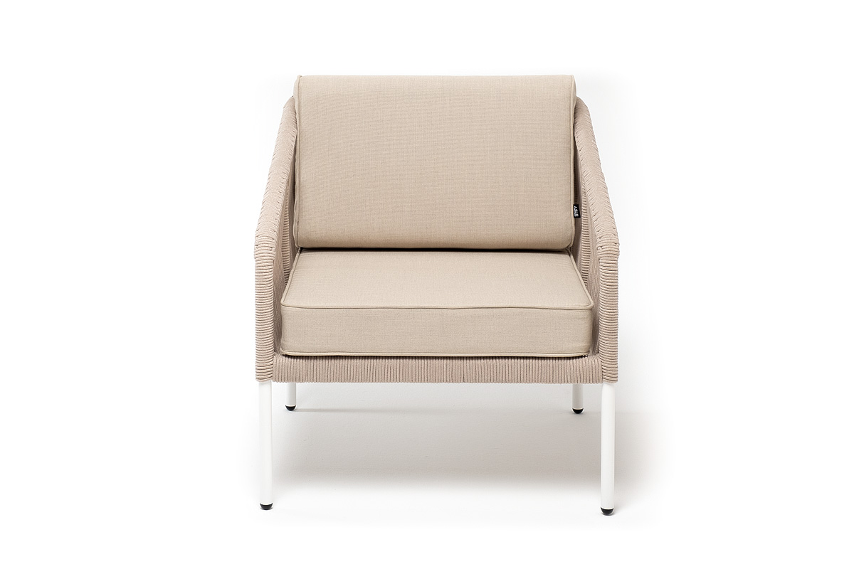 фото "канны" кресло плетеное из роупа, каркас алюминий белый, муар, роуп бежевый круглый, ткань бежевая 052