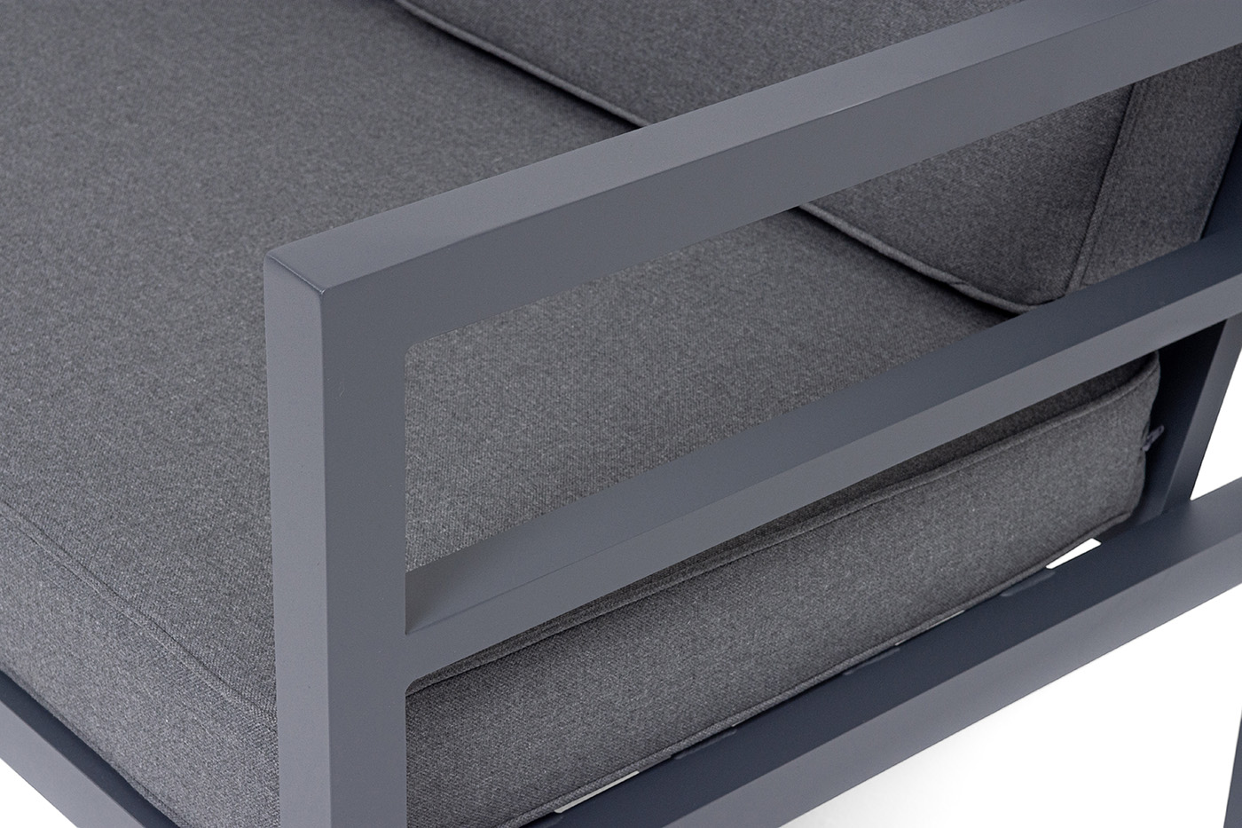 фото "эстелья" диван 3-местный, каркас алюминий темно-серый (ral7024) муар, ткань темно-серая 027