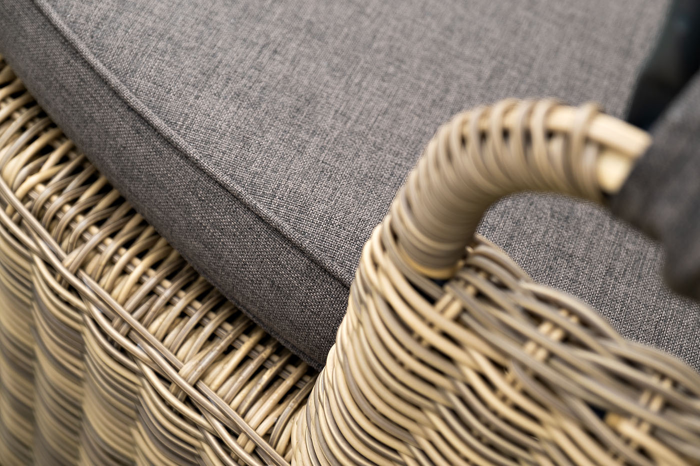 фото "стильяно" плетеная кровать круглая, цвет соломенный