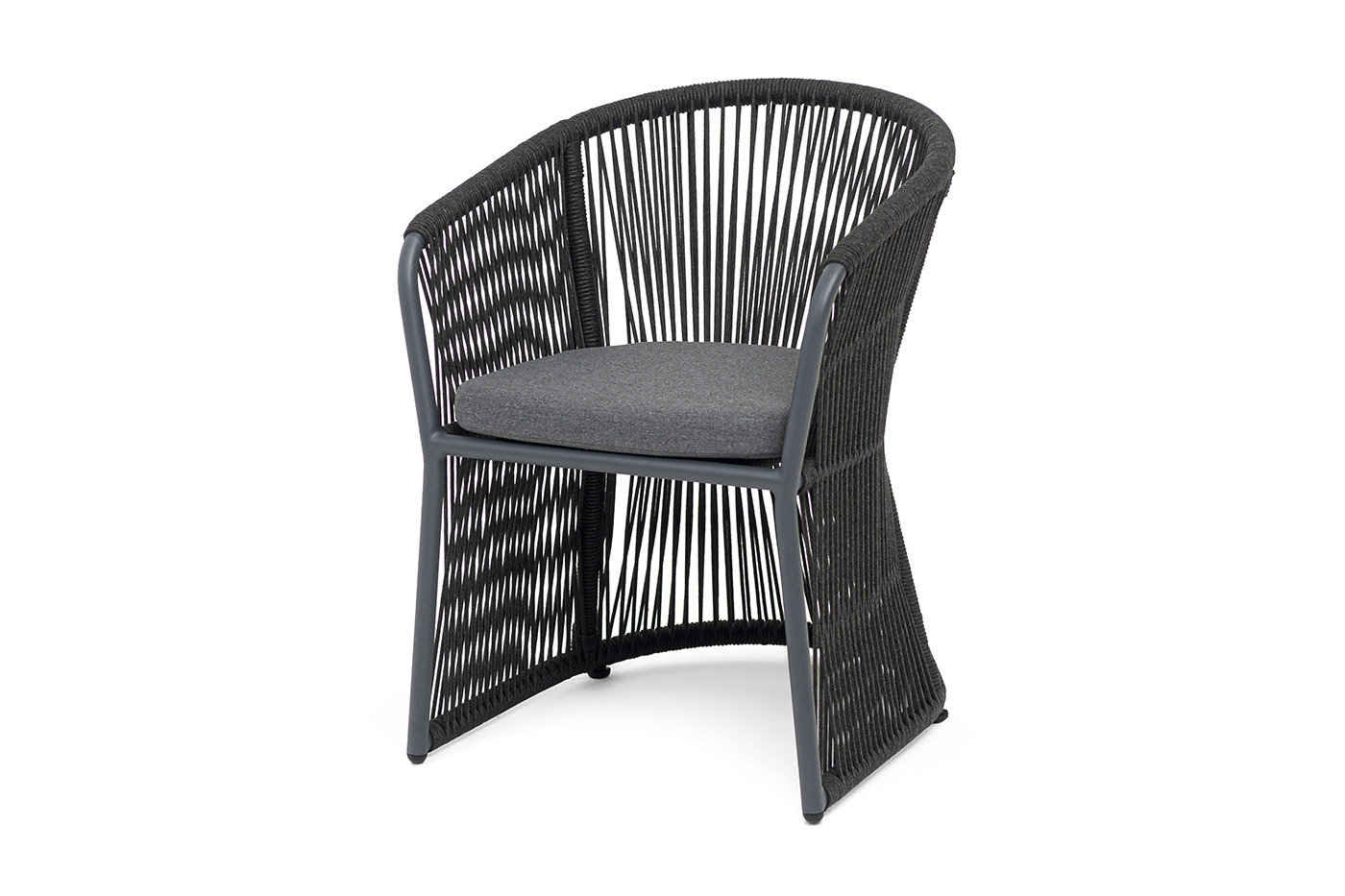 фото "романо" стул плетеный из роупа, каркас алюминий темно-серый (ral7024) муар, роуп темно-серый круглый, ткань темно-серая 027