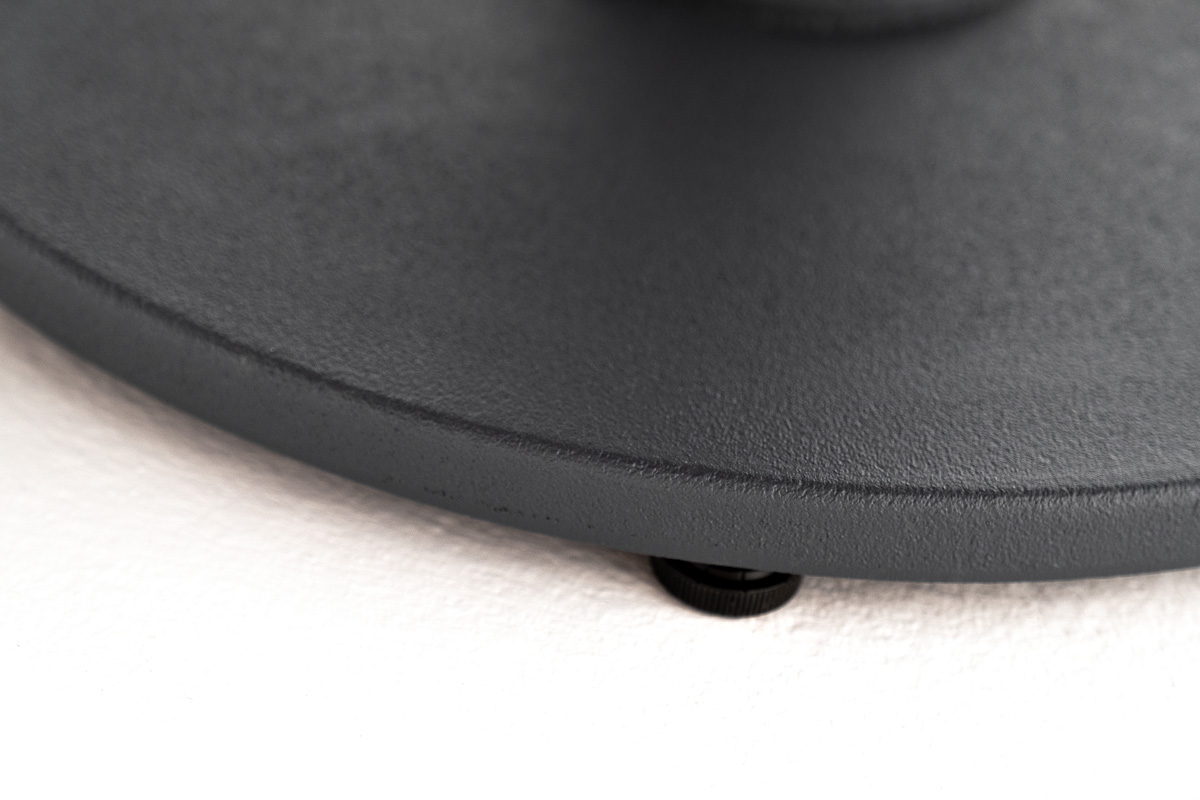 "Чили" интерьерный стол из HPL круглый Ø80 H32, цвет "серый гранит" фото "чили" интерьерный стол из hpl круглый ø80 h32, цвет "серый гранит"