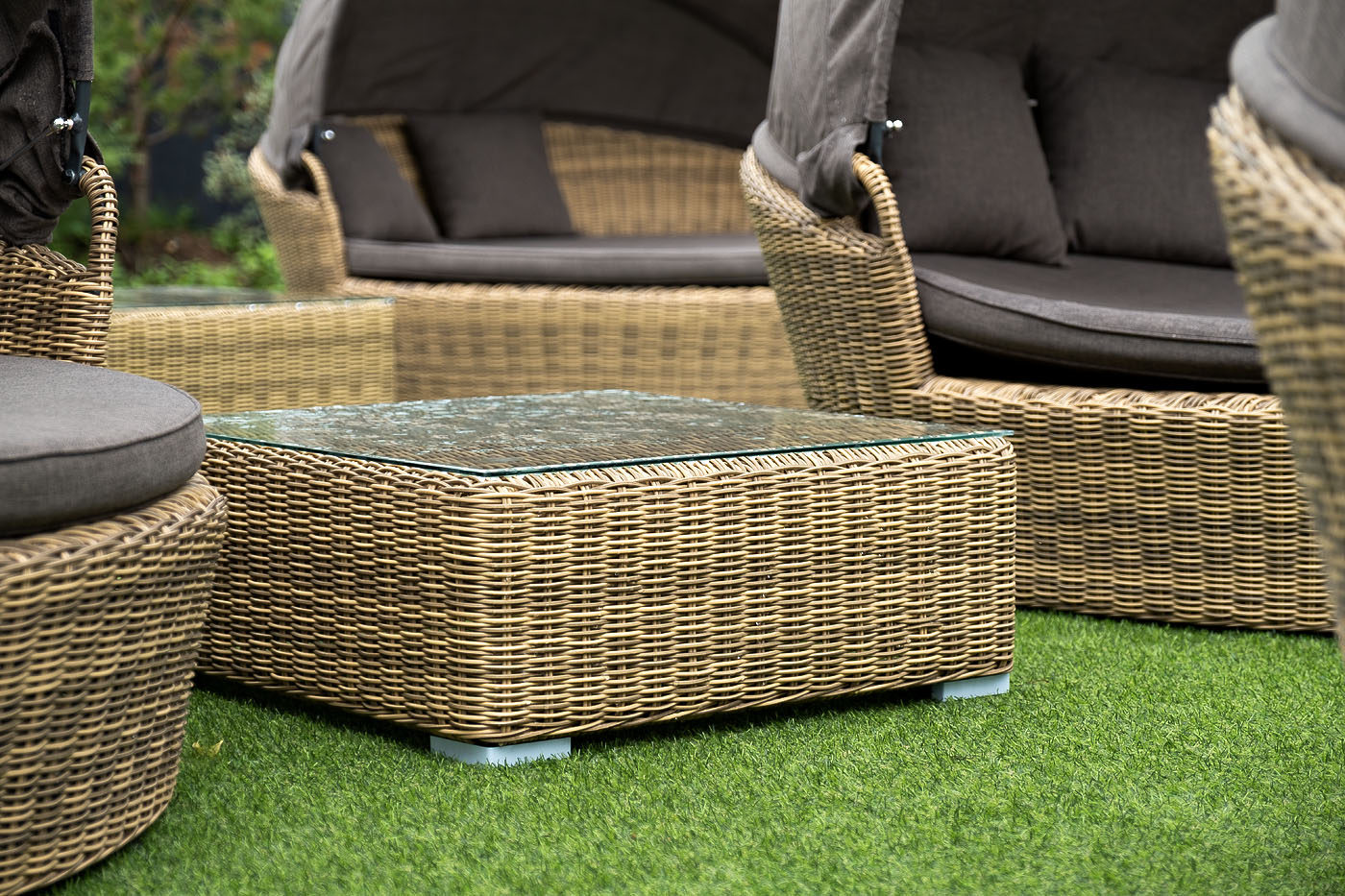 фото "лунго" журнальный столик плетеный, цвет соломенный