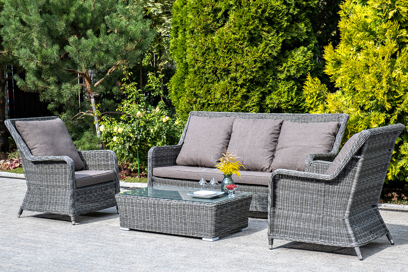 фото "гляссе" лаунж-зона из искусственного ротанга, цвет графит