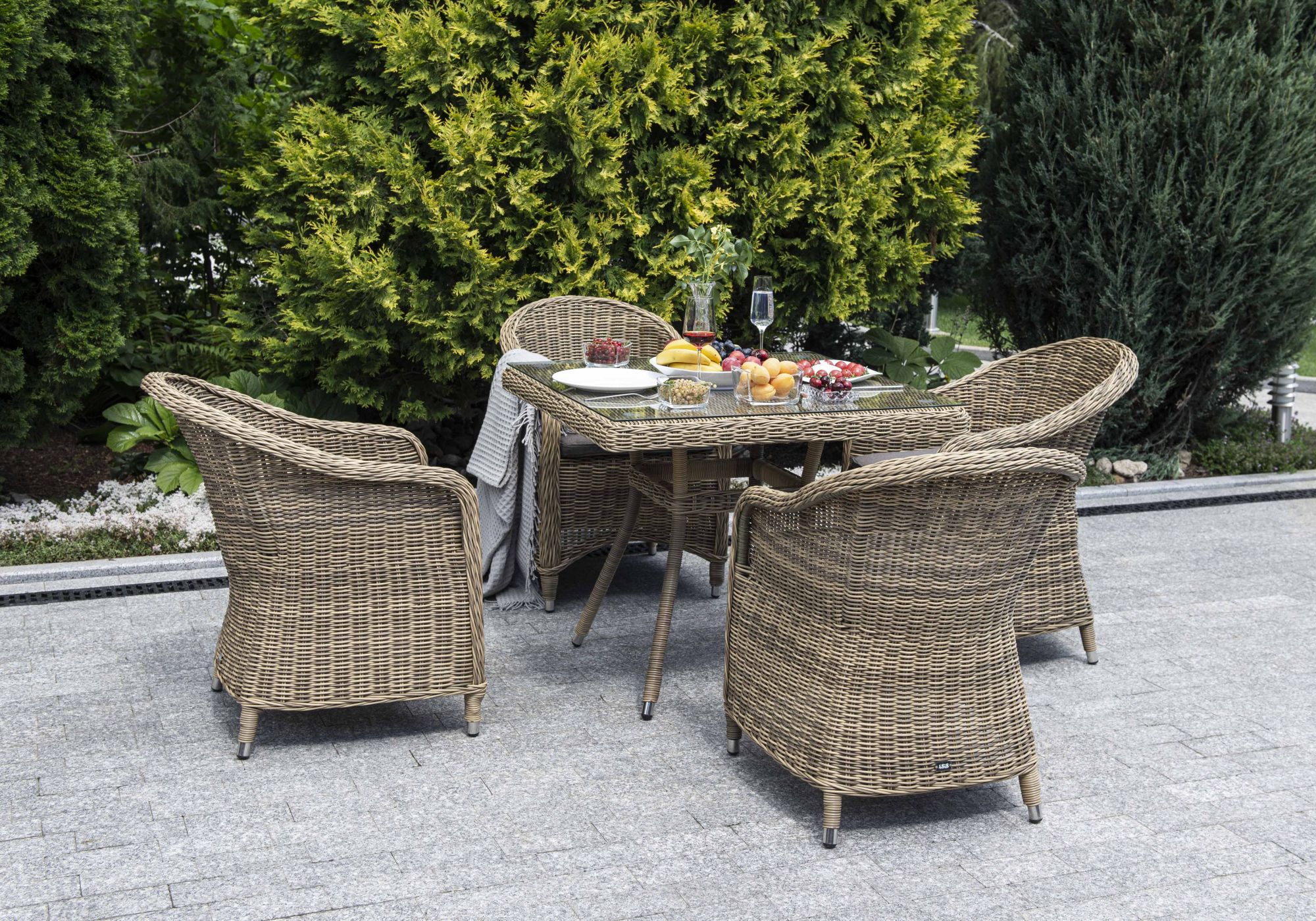 фото "фредо" обеденная группа из искусственного ротанга, цвет соломенный