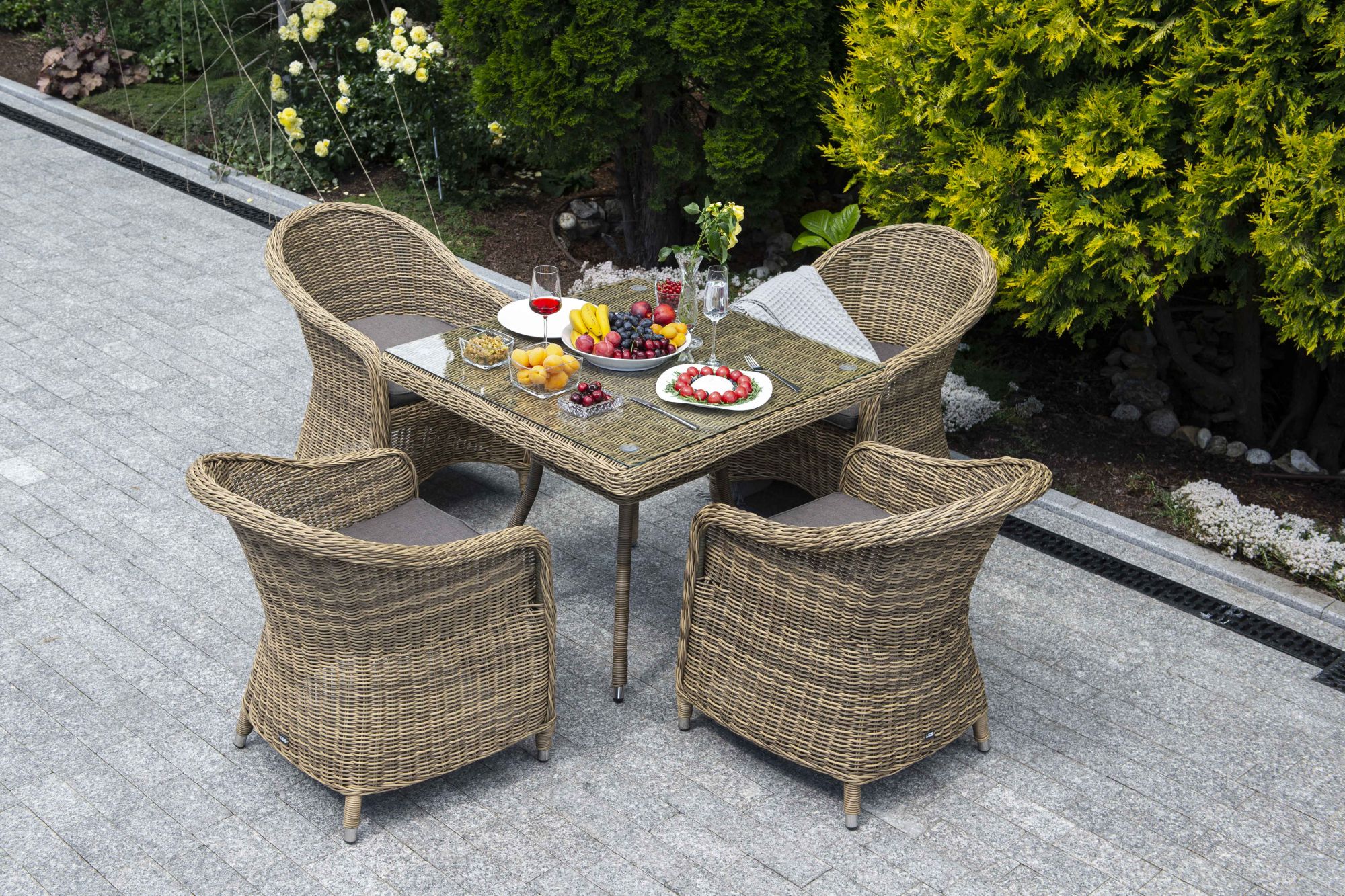 фото "фредо" обеденная группа из искусственного ротанга, цвет соломенный