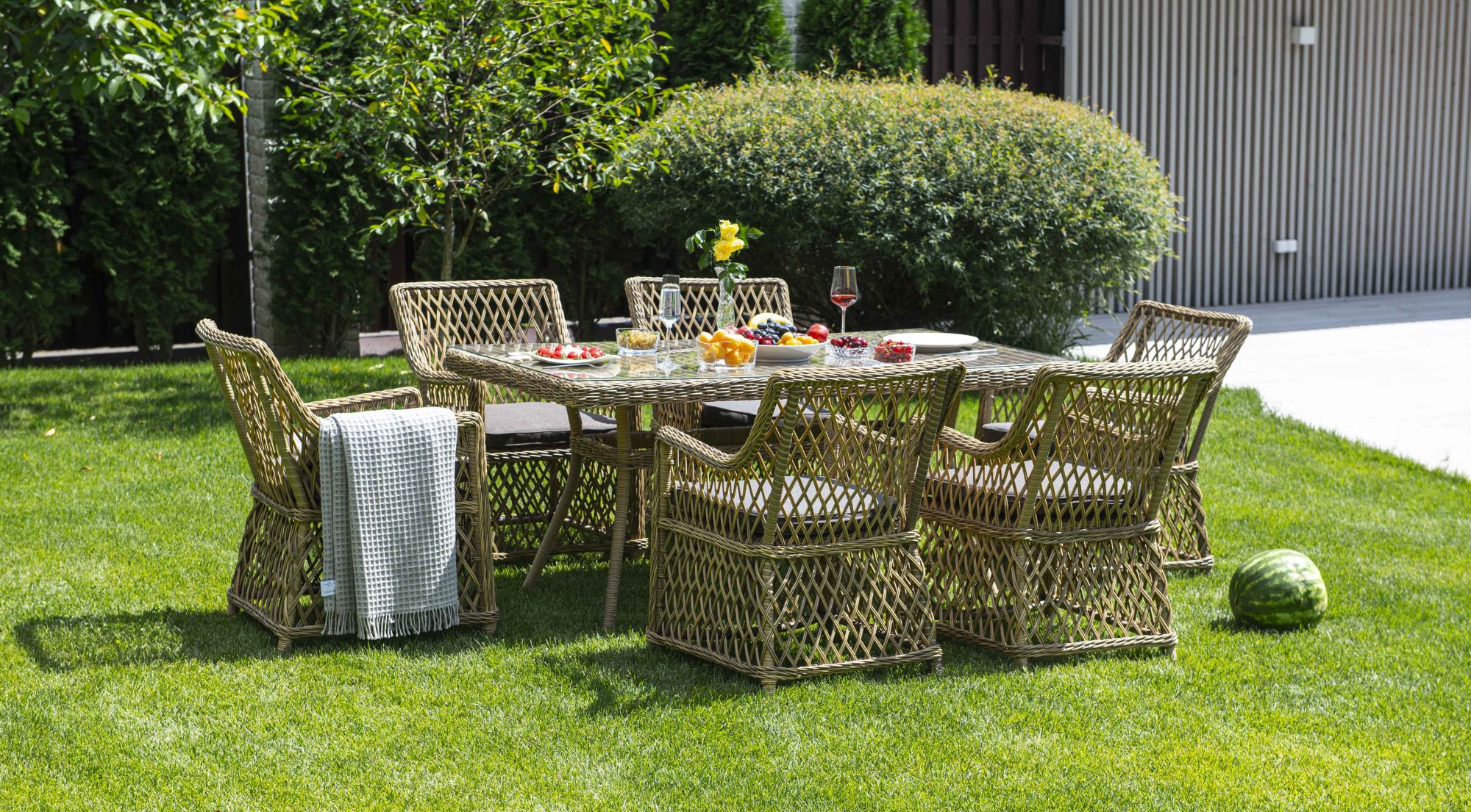 фото "латте" обеденная группа плетеная, цвет соломенный