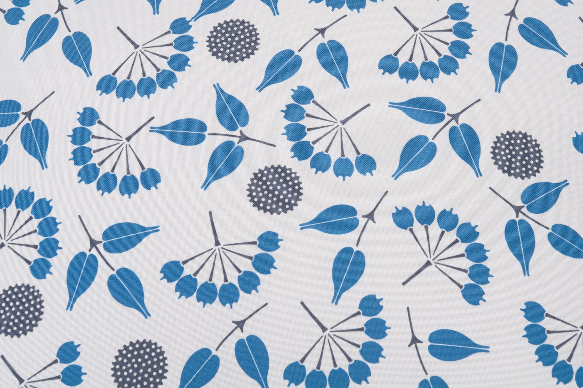 фото декоративная подушка 45х45 см, цвет бэрри